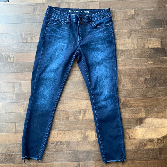 Articles of Society Dark Blue Carly Cut Off Hem Skinny Jeans Size 26 - Picture 2 of 12